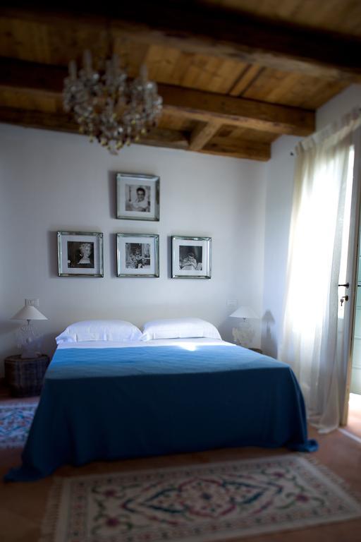 Borgo Dei Conti Della Torre Guest House Morsano al Tagliamento Rom bilde