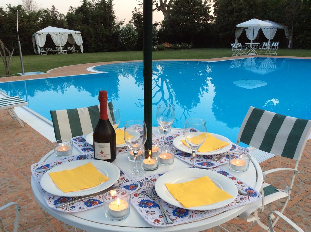 Borgo Dei Conti Della Torre Guest House Morsano al Tagliamento Eksteriør bilde